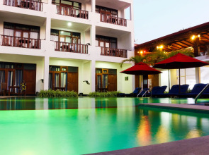 Randiya Sea View Hotel