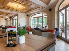 Garni Hotel Royal Crown