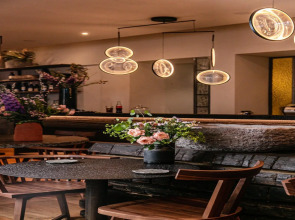 Hotel Marignan Champs - Elysées