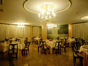 Hotel Ele Puente Romano