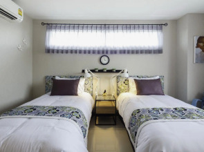 Chala Number 2 Art and Gallery House