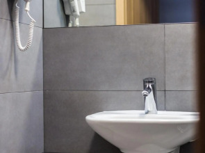 Waw Hotel Airport Okecie