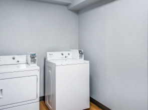 Americas Best Value Inn East Peoria