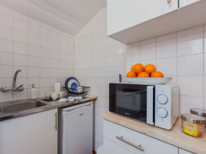 Alfama Sunny & Typical Apartment, By TimeCooler