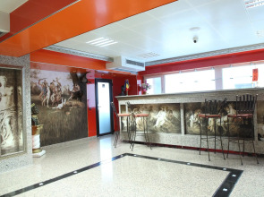 Grand Pier Hotel Old Town