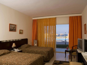 Wadi Lahmy Azur Resort