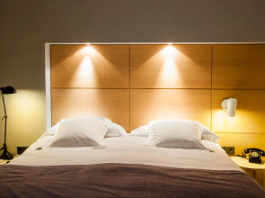 Отель Barcelona Catedral