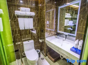 Zmax Hotel·Harbin Bingxue Big World