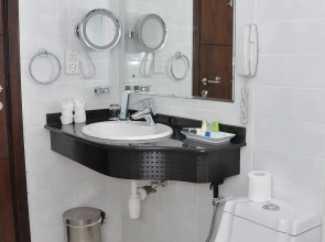 Phoenix Plaza Hotel Apartments