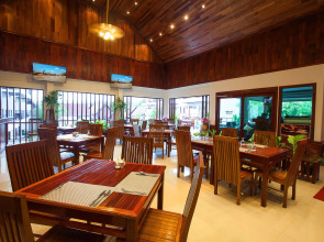 Howard Johnson by Wyndham Phuket Naiyang