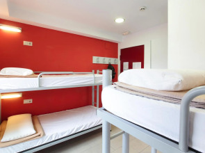 room00 Valencia Hostel