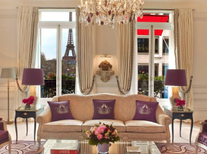 Отель Plaza Athenee