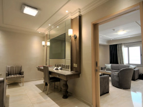 Adams Beach Hotel & Spa