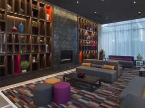 Holiday Inn Hotel & Suites Montreal Centre-ville Ouest by IHG