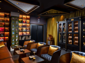 Отель Radisson Blu Leogrand