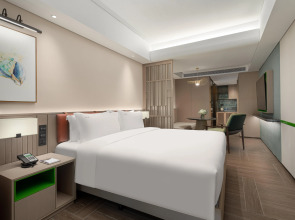 Holiday Inn Resort Sanya Bay by IHG