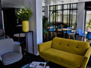 Sea Side by Zvieli Hotels