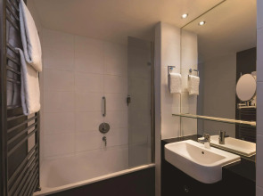 Adina Apartment Hotel Berlin CheckPoint Charlie