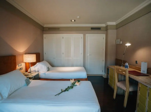 Hotel Playa Victoria