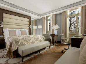 Royal Savoy Hotel & Spa