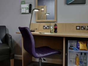 Holiday Inn London - Luton Airport by IHG