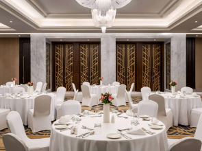 Wyndham Grand Doha West Bay Beach