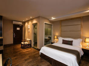 Goldberry Suites & Hotel Mactan