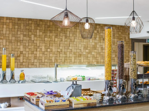 Kyriad Chambery Centre Curial