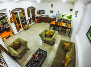 Mrs Wijenayake's Beach Haven Guest House