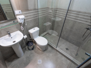 Imperial House Hotel