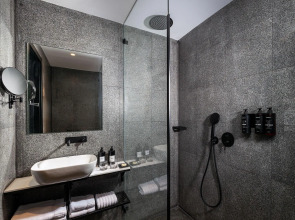 Brown Brut Seafront Hotel