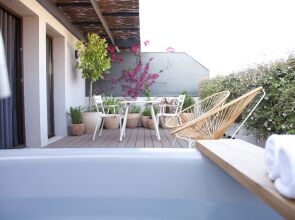 Alexandra Barcelona Hotel, Curio Collection by Hilton