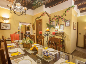 Alloggio dei Vassalli, In the Heart of the Historic Center