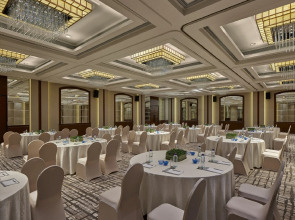 New World Millennium Hong Kong Hotel