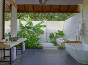 Emerald Faarufushi Resort & Spa