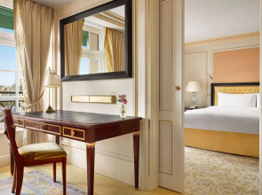 Отель Shangri-La Paris