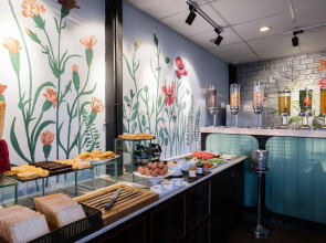 Asian Ruby Center Point Hotel