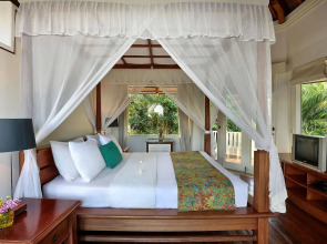 Gajah Biru Bungalows Hotel