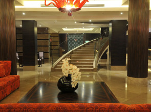 Celik Palace Hotel Convention Center & Thermal SPA