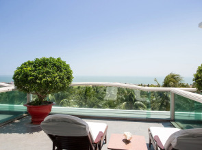 Sea Links Beach Hotel