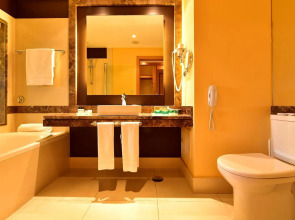 Pestana Promenade Ocean Resort Hotel