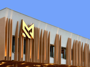 Maestral Resort & Casino