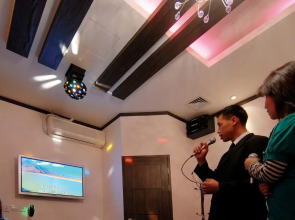 Chinggis Khaan Hotel