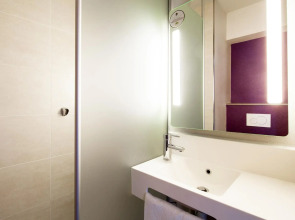 B&B HOTEL Paris Romainville Noisy-le-Sec