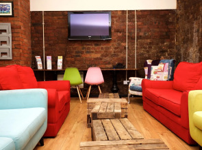 International Inn - Hostel