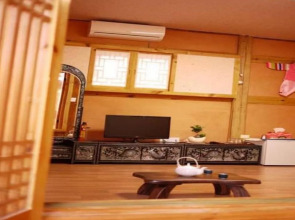 Haemil Hanok Guesthouse