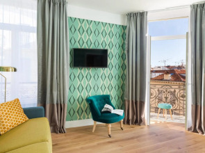 The Jay Hotel by HappyCulture