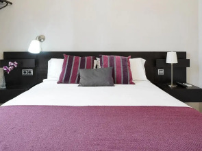 Отель BruStar Gotic-Centric