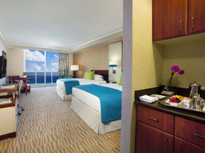 Trump International Beach Resort