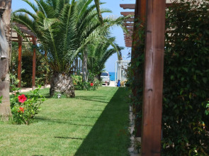 Hotel Baia Di Trainiti